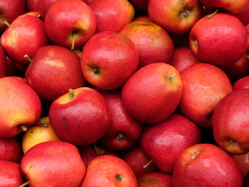 Red Apples